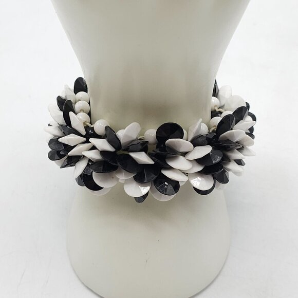 Black White Acrylic Beaded Stretch Bracelet For Women Vintage - Picture 2 of 5